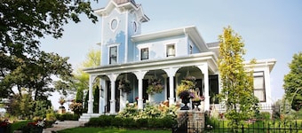 The Lilley Mansion Bed & Breakfast