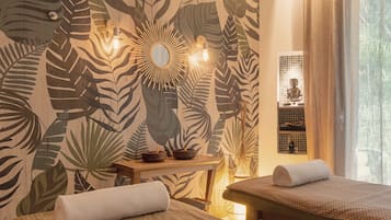 Sauna, Whirlpool, Tiefengewebe-Massagen, Thai-Massagen, Sportmassagen