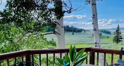 Arrowhead Sanctuary!! Beautiful Cabin! Deck with Fire Pit & Incredible Views!