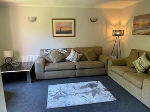 Family Apartment, Ensuite | Lounge - City Park Apartments (Inverness)