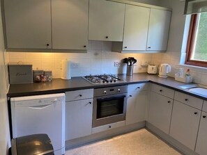 Family Apartment, Ensuite | Private kitchen - City Park Apartments (Inverness)