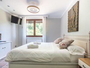 1 habitación, internet y ropa de cama