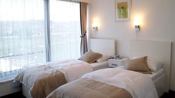 Standard Twin Room | Egyptian cotton sheets, premium bedding, minibar, desk