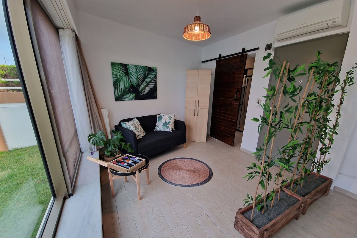 Habitación doble Deluxe, 1 cama Queen size, hidromasaje, vista a la alberca | Sábanas de algodón egipcio, ropa de cama de alta calidad y minibar