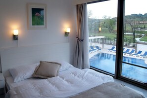Egyptian cotton sheets, premium bedding, minibar, desk - Bodega Otel (Sile)