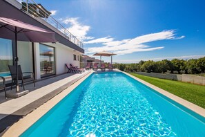 Outdoor pool - Villa with Private Pool Overlooking Olive Grove (Marčana)