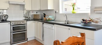 Abersoch Farmhouse - Five Bedroom House, Sleeps 8