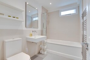 ヘアドライヤー、タオル