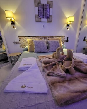 1 soverom, safe på rommet, strykejern/-brett og wi-fi (inkludert)