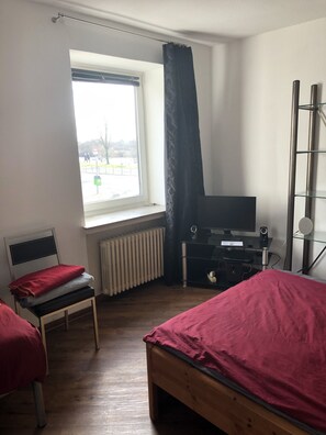 1 bedroom, desk, iron/ironing board, free WiFi