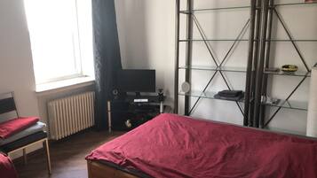 1 Schlafzimmer, Schreibtisch, Bügeleisen/Bügelbrett, kostenloses WLAN