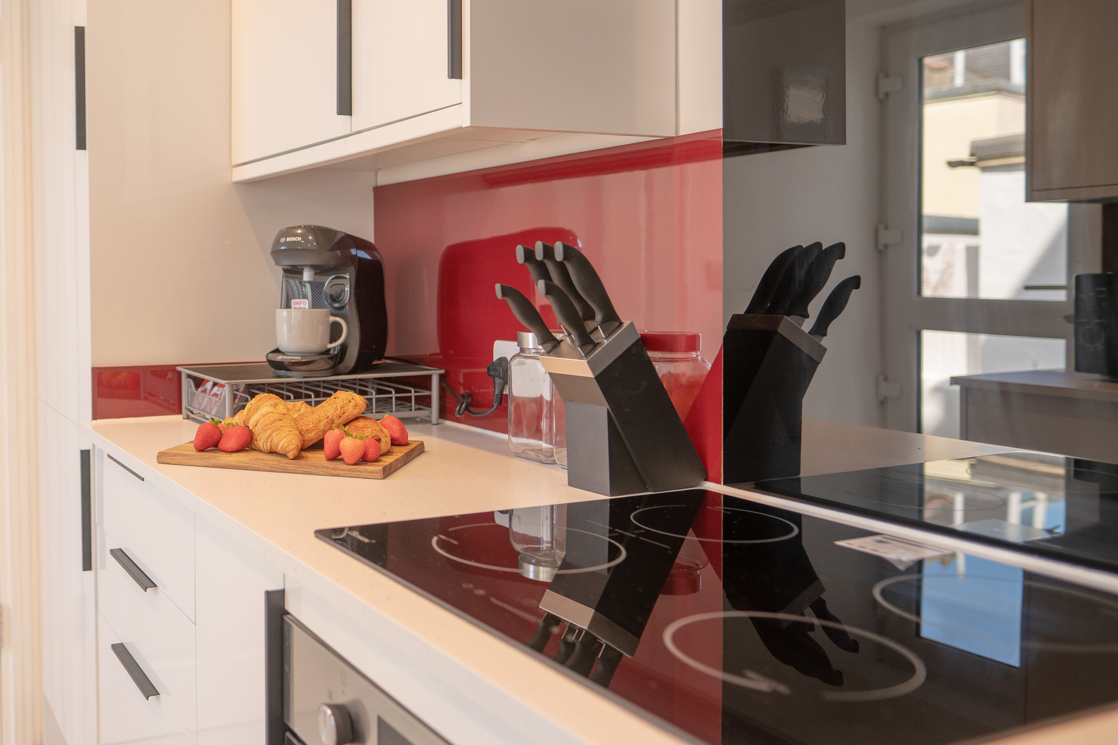 Apartemen, ensuite, pemandangan kebun | Dapur bersama | Kursi makan untuk bayi