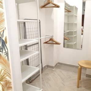 Studio, 1 Double Bed with Sofa bed | Free WiFi - Art Flat (Naples)