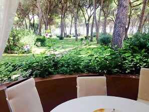 Outdoor dining - Villetta open space fronte mare (Pula)