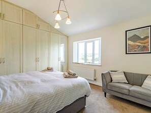 6 bedrooms, free WiFi, bed sheets