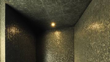 3 treatment rooms, massages