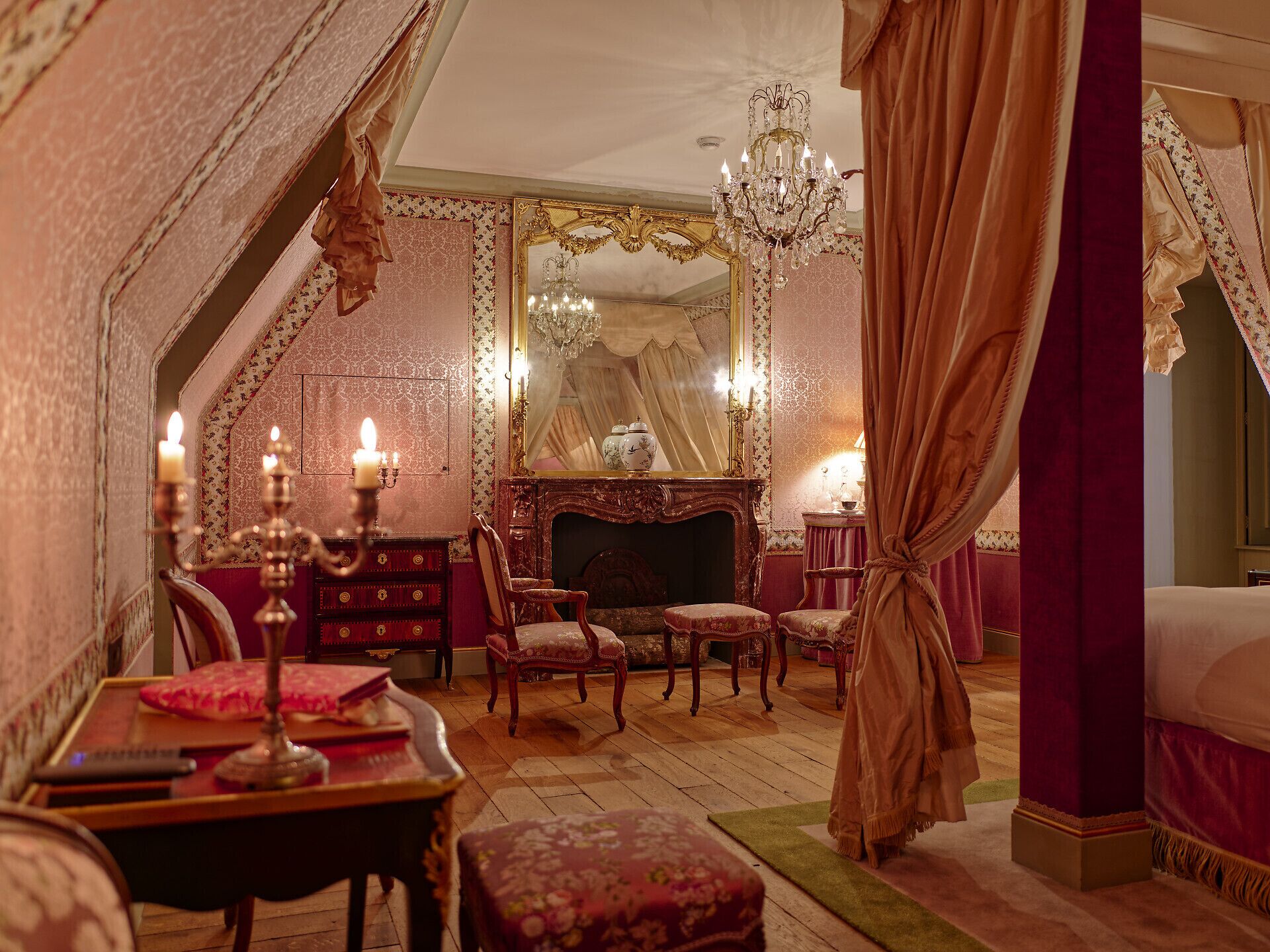 غرفة مزدوجة مميزة | ملاءات من القطن المصري وأغطية فراش متميزة وأسرّة بطبقة علوية مريحة