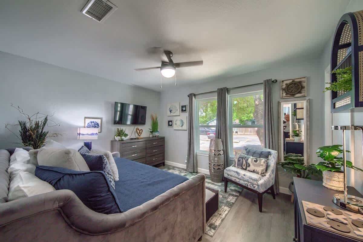 3 bedrooms, iron/ironing board, free WiFi