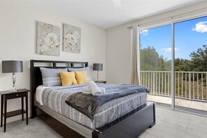 3 bedrooms, desk, iron/ironing board, free WiFi