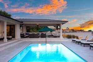 Pool - Waterfront Sunsets~ Private Dock ~ Heated pool! (Panama City)