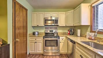 KylskÄp, mikrovÄgsugn, ugn och spishÀll