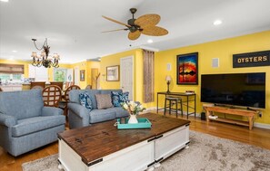 TV, computer monitors, printers - This Beautifully Decorated Townhome Awaits (Ocean City)
