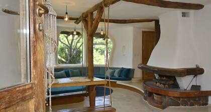 Cozy Clay House in Banya