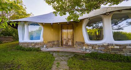 Cozy Clay House in Banya