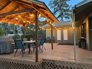 Outdoor dining - Cheerful 4 Bedroom Getaway (Payson)