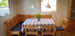 Dining - Swedish house by the lake in the Müritz National Park (Userin)