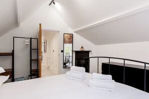 Interior - The Hideout (Poole)