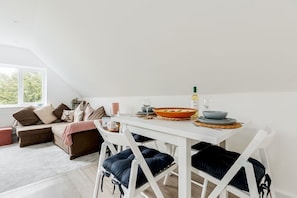 Cottage | Private kitchen - The Hideout (Poole)
