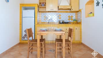 Comfort Double Room | Private kitchen