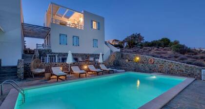 AquaBlu Syros beachfront House (3) w/Pool