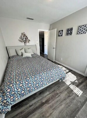 3 bedrooms, WiFi