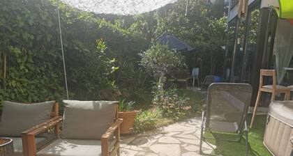 Studio Avec Jardin et Jacuzzi