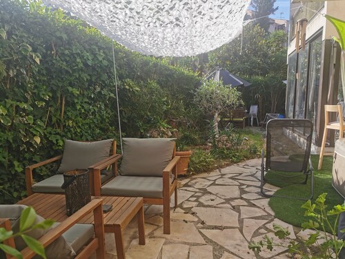 Studio avec  jardin et jacuzzi