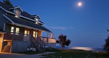 Serene Cottage on the shores of Lake Erie