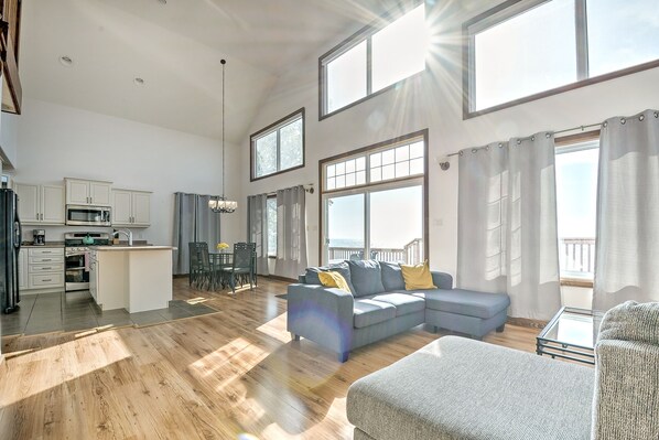 Smart TV, chimenea y futbolito 