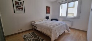 1 bedroom, iron/ironing board, free WiFi
