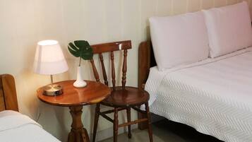 Habitación triple estándar | Wifi gratis y ropa de cama