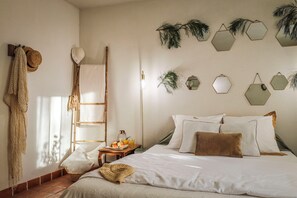 3 bedrooms, iron/ironing board, travel crib, free WiFi - La Lande Cottage – 105 m² on one level, no stairs – Périgord Vert, Dordogne (Firbeix)