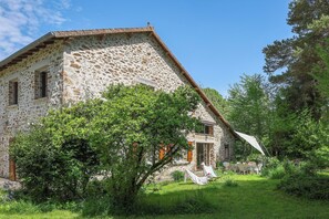Exterior - La Lande Cottage – 105 m² on one level, no stairs – Périgord Vert, Dordogne (Firbeix)