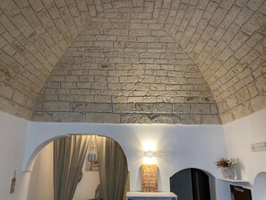 Interior - Dwelling in the stars (Ostuni)