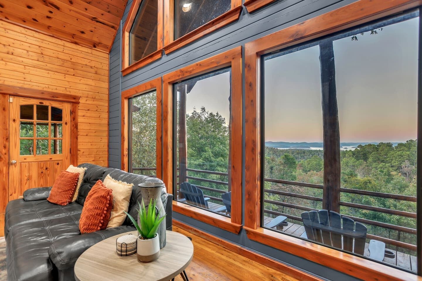 Smart TV, fireplace, video games, offices