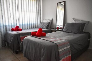 2 chambres, bureau, fer et planche à repasser, Wi-Fi gratuit