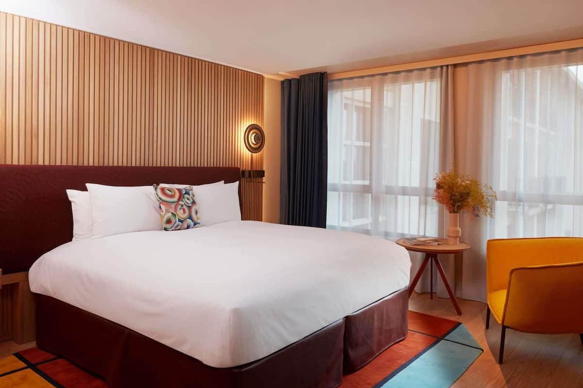 STUDIO, 1 lit King, Junior Suite, Vue sur la cour Intérieure | Literie de qualité supérieure, couette en duvet d'oie, surmatelas