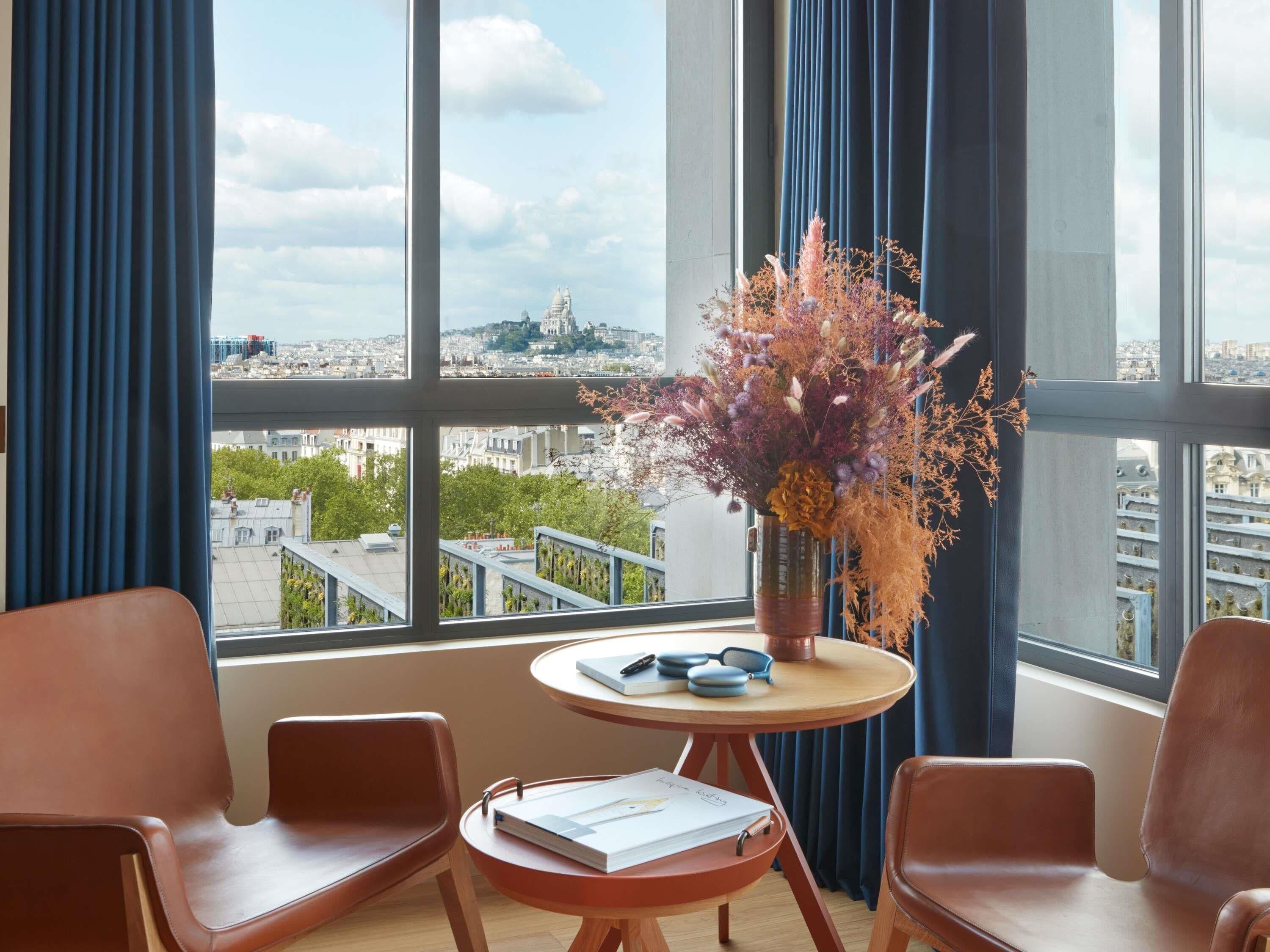 Studio – junior, 1 kingsize-seng, hjørnerom (Eiffel tower & Seine river view) | Sengetøy av topp kvalitet, dundyner og senger med overmadrass