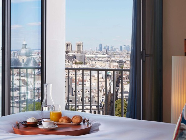 SO PARIS SUITE, 1 King bed, Corner Presidential suite, Balcony, Living area, Panoramic views