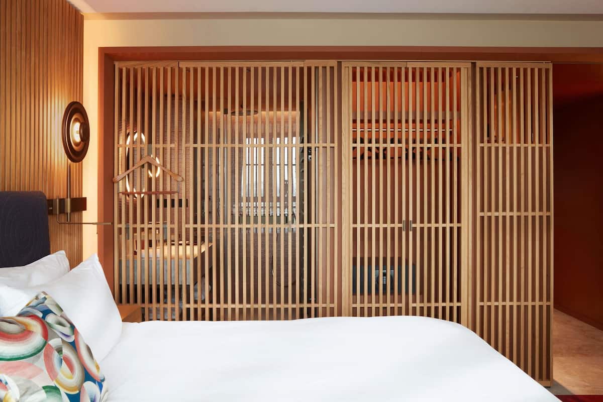 Habitación, torre (Eiffel tower view) | Ropa de cama de alta calidad, edredón y camas con pillow-top